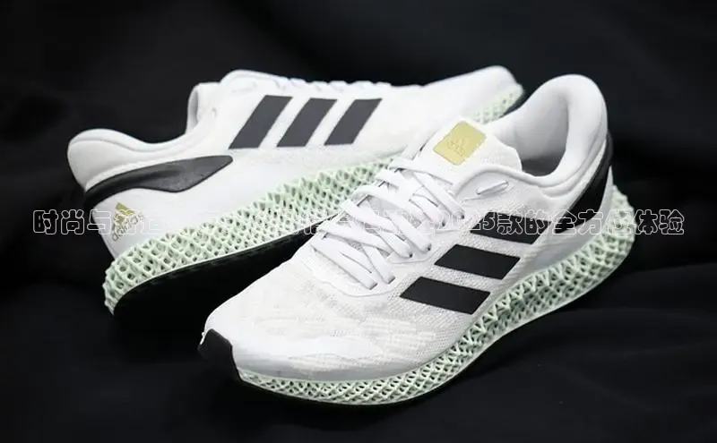 lw乐玩平台百度 H5时尚与舒适并存：彪马情侣运动鞋2025款的全方位体验