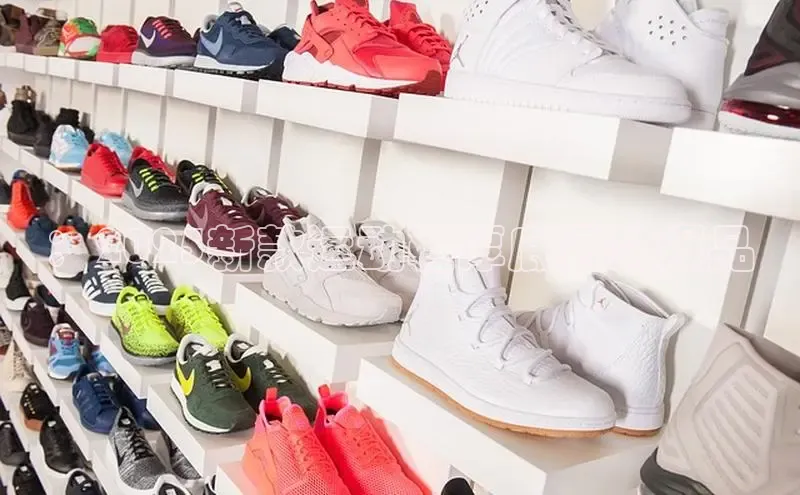 ：2025新款运动鞋厚底男款爆品